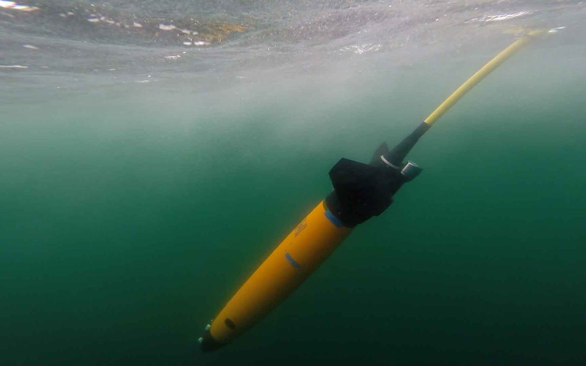 Pic3 glider under vann seaexplorer