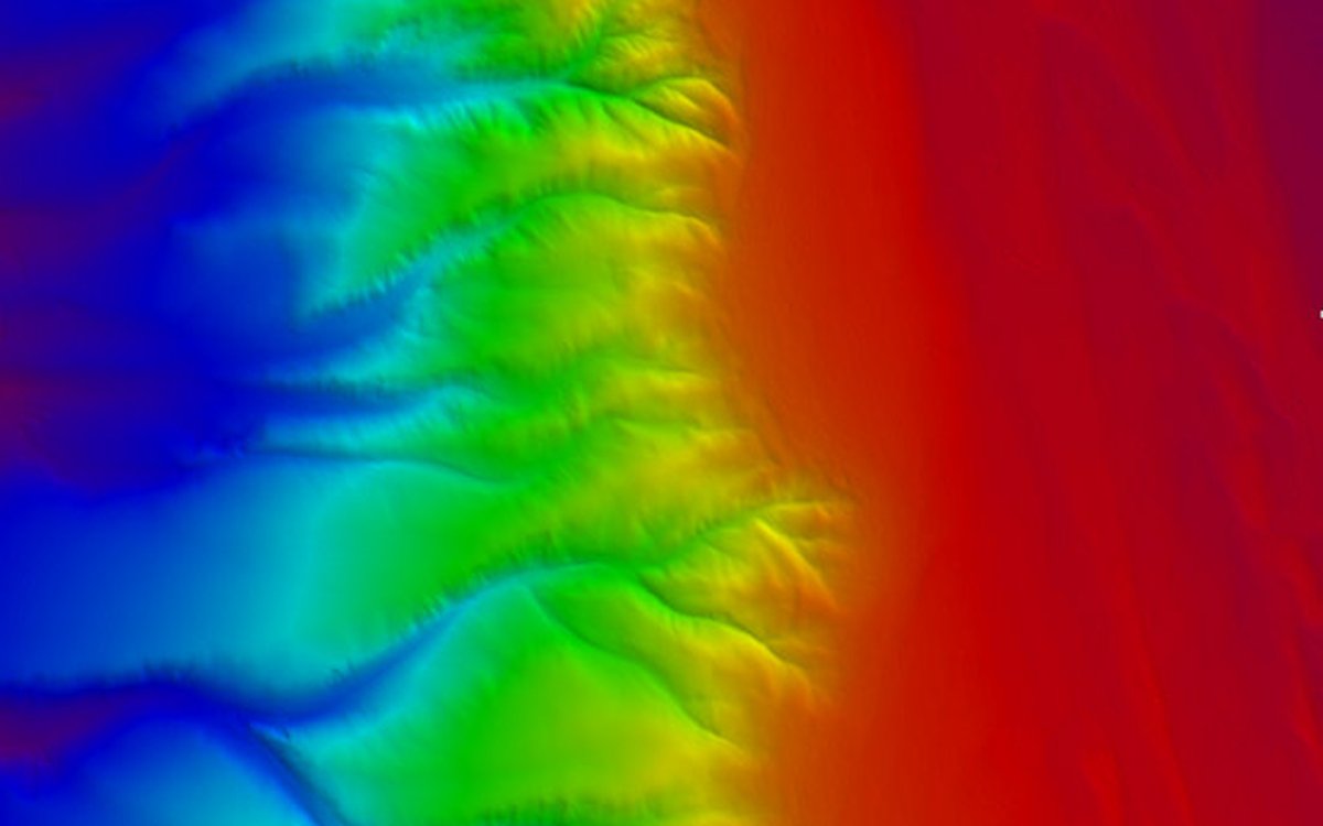 Bilde av terrengmodell av havbotn på Spitsbergenbanken. Kjelde: FFI/Mareano