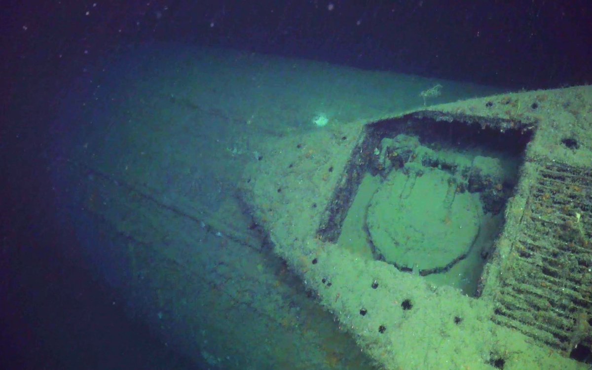 Parts of the wreck at some distance.