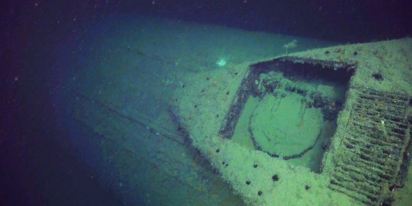 Parts of the wreck at some distance.